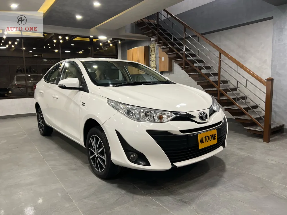 Toyota Yaris Sedan 2020 for Sale in Karachi Image-1