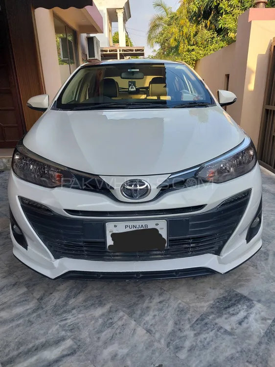 Toyota Yaris Sedan 2021 for Sale in Lahore Image-1