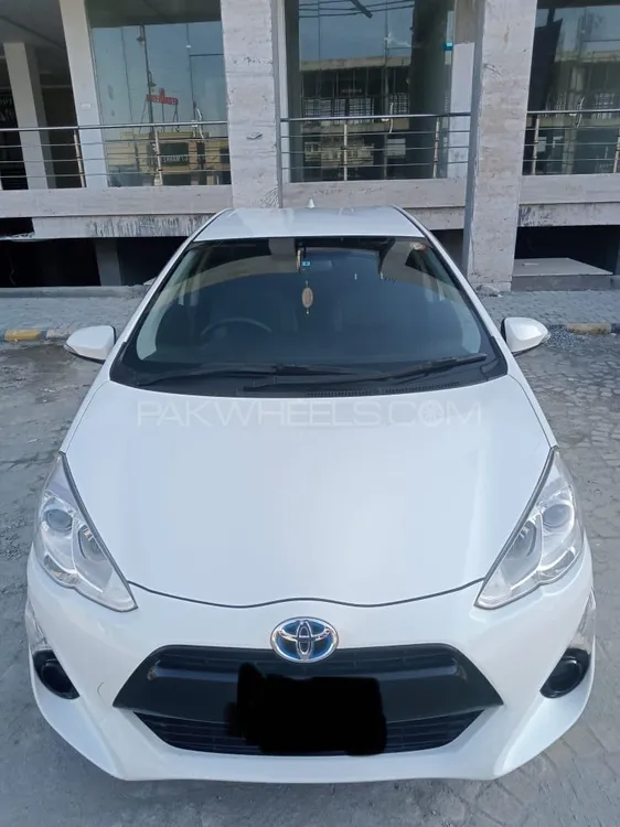 Toyota Aqua 2015 for Sale in Islamabad Image-1