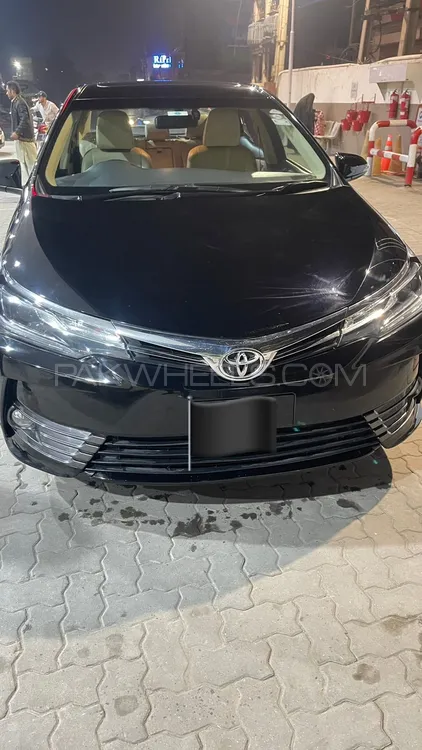 Toyota Corolla 2018 for Sale in Faisalabad Image-1