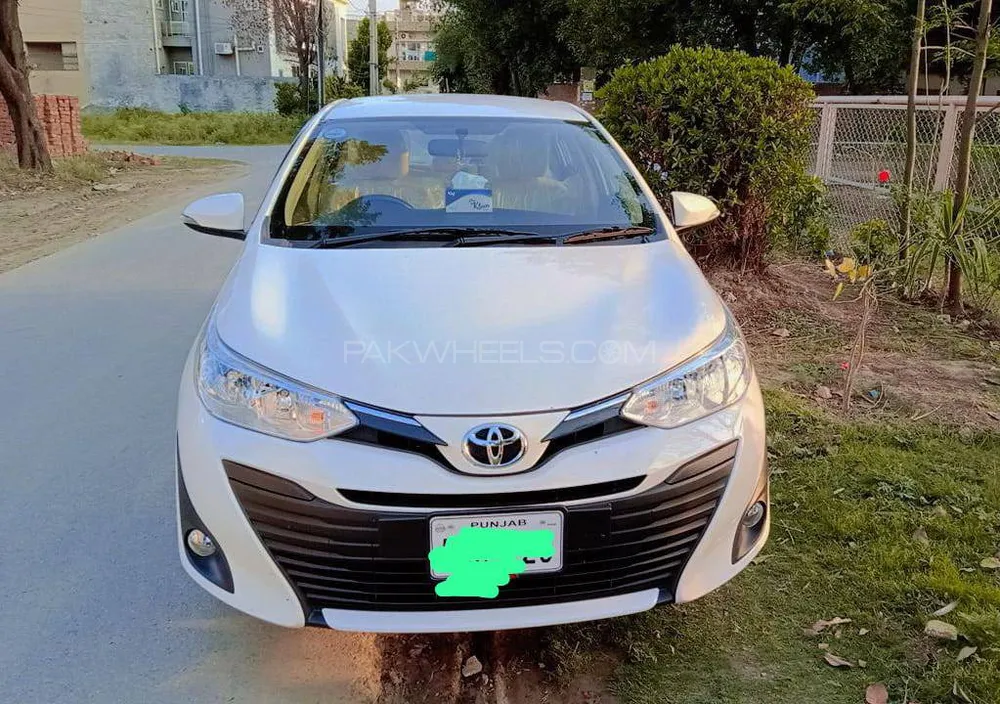 Toyota Yaris Sedan 2022 for Sale in Lahore Image-1