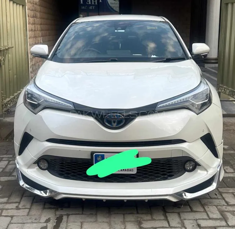 Toyota C-HR 2017 for Sale in Lahore Image-1