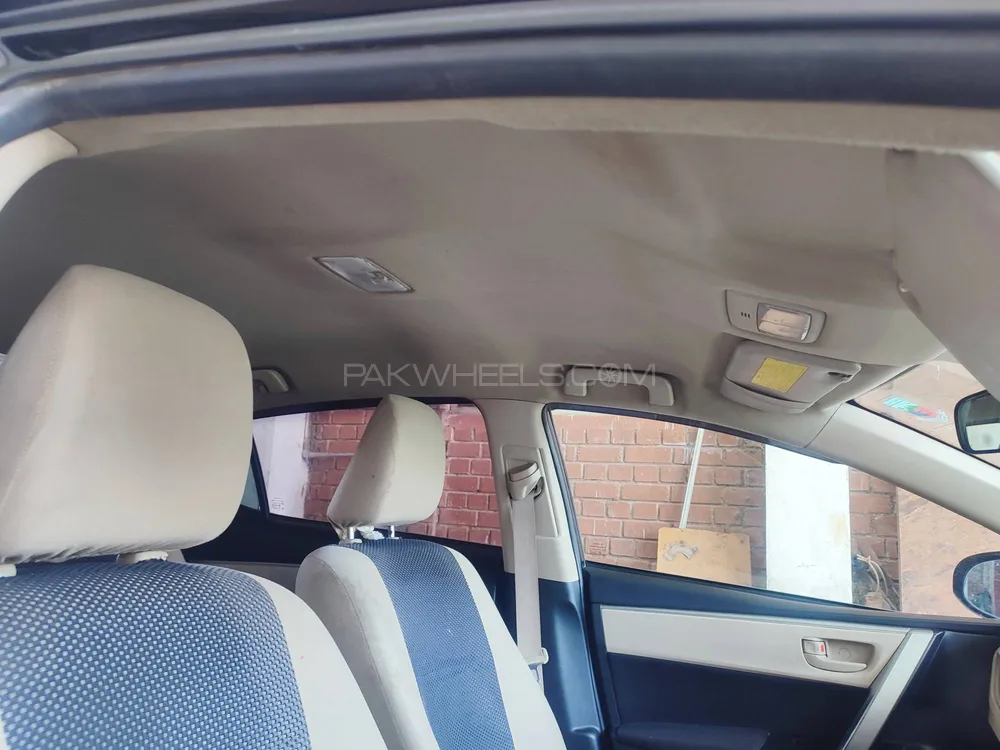 Toyota Corolla 2016 for Sale in Abbottabad Image-1