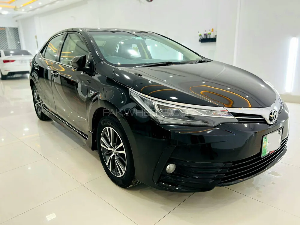 Toyota Corolla 2018 for Sale in Lahore Image-1