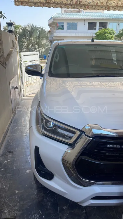 Toyota Hilux 2021 for Sale in Islamabad Image-1