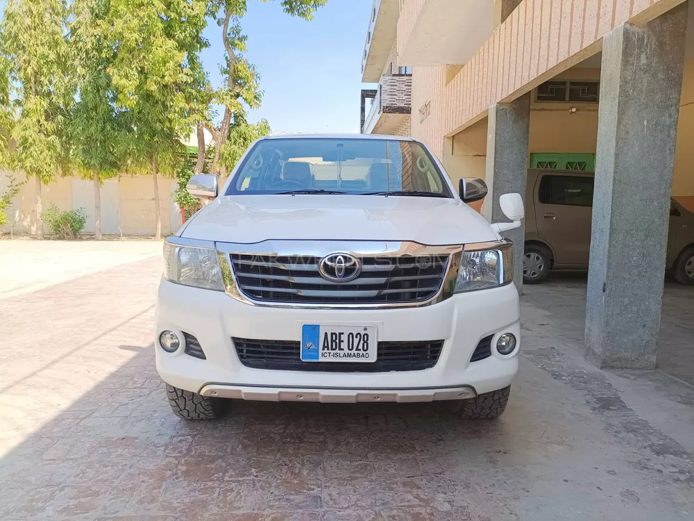 Toyota Hilux 2016 for Sale in Depal pur Image-1