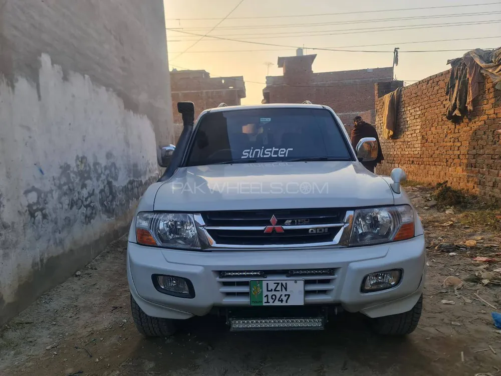 Mitsubishi Pajero 2001 for Sale in Daska Image-1