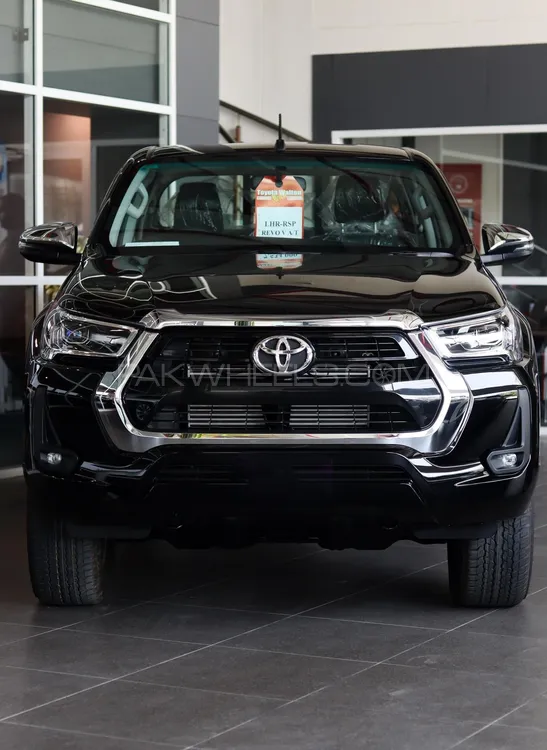 Toyota Hilux 2023 for Sale in Faisalabad Image-1