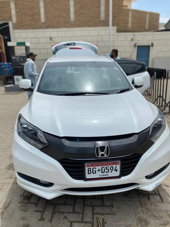 Honda Vezel 2016 for Sale in Karachi Image-1