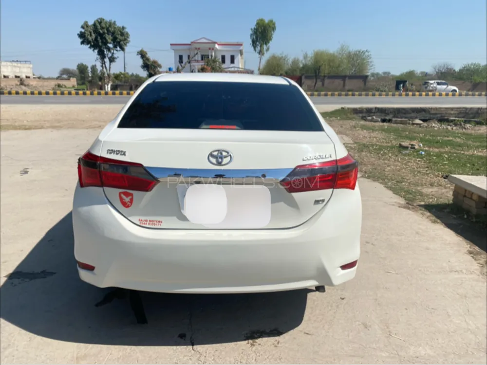 Toyota Corolla 2015 for Sale in Gujrat Image-1