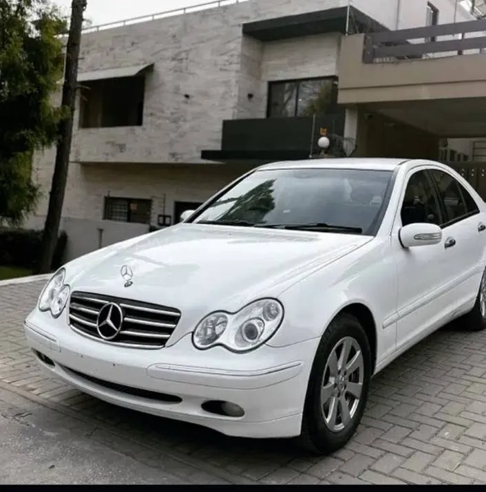 Mercedes Benz C Class 2001 - 2007 Prices in Pakistan, Pictures and Reviews