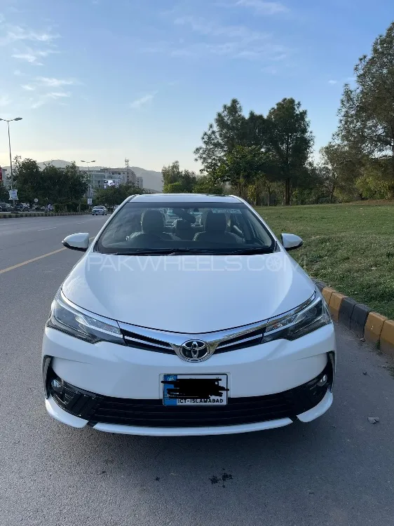 Toyota Corolla 2018 for Sale in Islamabad Image-1