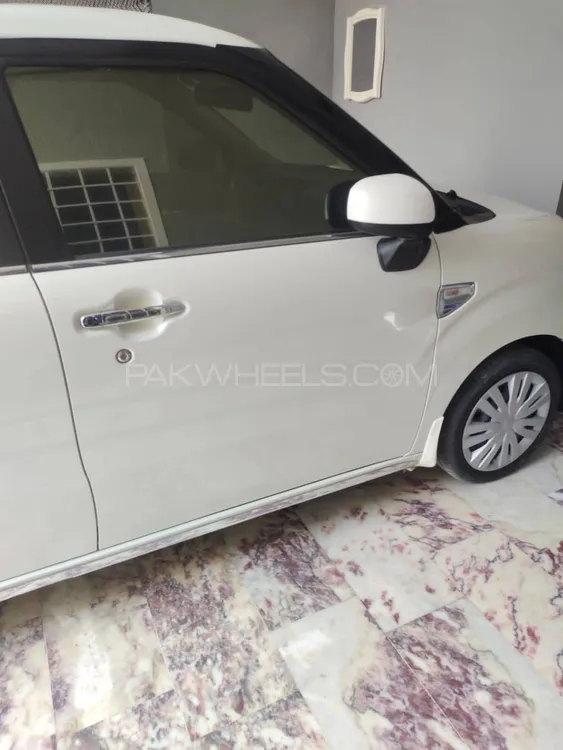 Daihatsu Cast 2018 for Sale in Rahim Yar Khan Image-1