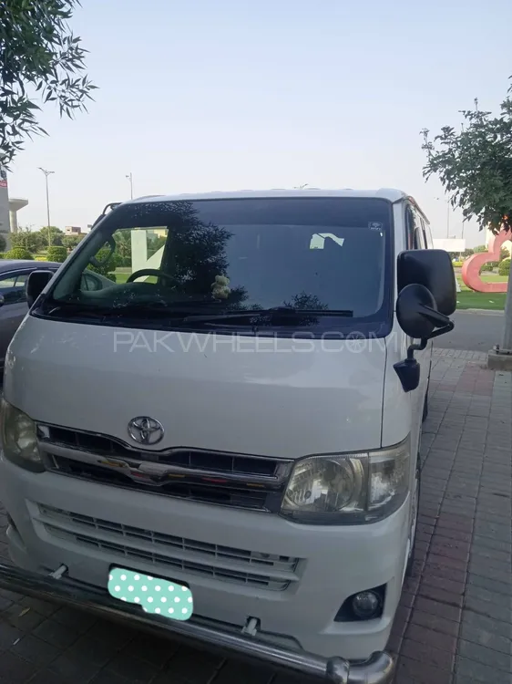 Toyota Hiace 2012 for Sale in Lahore Image-1