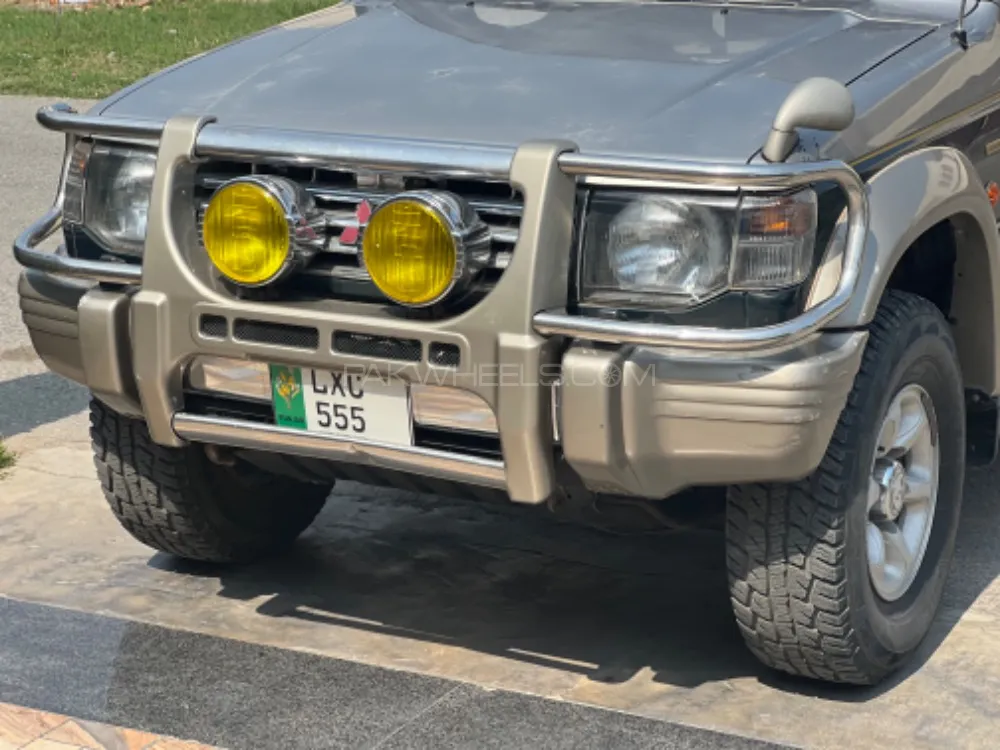 Mitsubishi Pajero 1994 for Sale in Lahore Image-1
