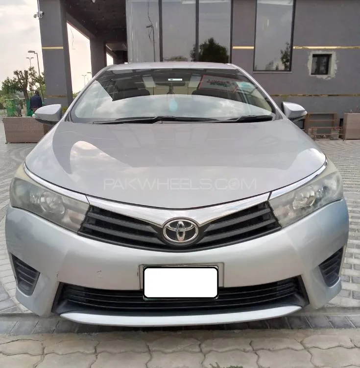 Toyota Corolla 2016 for Sale in Lahore Image-1
