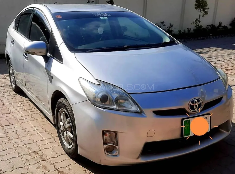 Toyota Prius 2011 for Sale in Sialkot Image-1