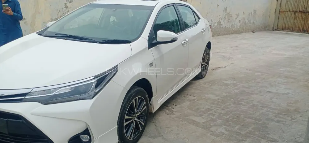 Toyota Corolla 2022 for Sale in Jhang Image-1