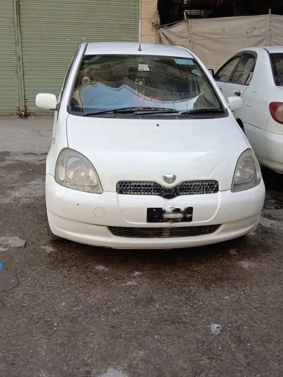 Toyota Vitz 2001 for Sale in Peshawar Image-1