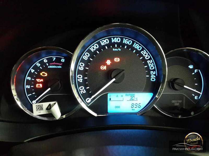 Toyota Corolla 2015 for Sale in Karachi Toyota Corolla 2015 for Sale in Karachi Image-8