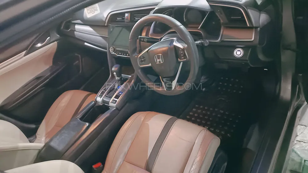 Honda Civic 2018 for Sale in Lahore Image-1