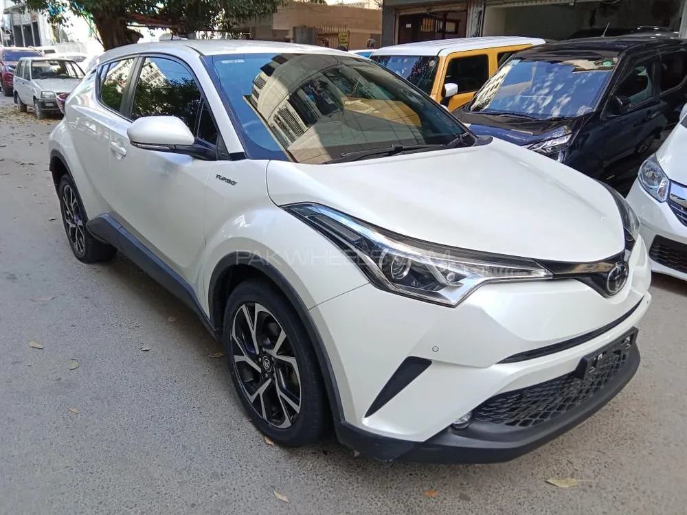 Toyota C-HR 2017 for Sale in Karachi Image-1