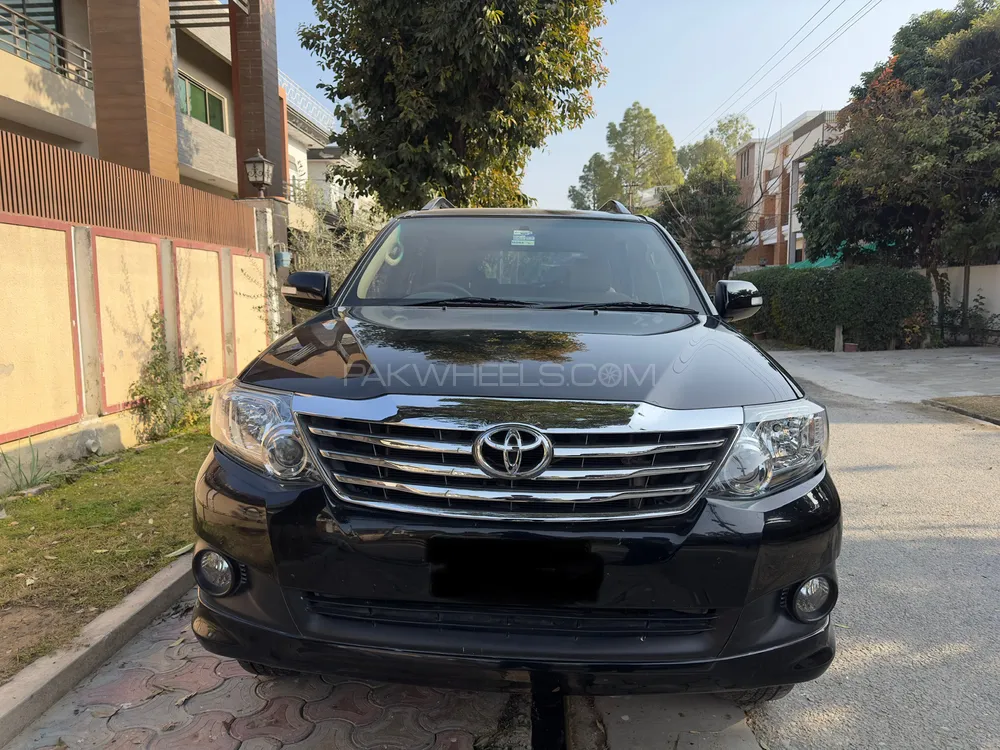 Toyota Fortuner 2013 for Sale in Islamabad Image-1