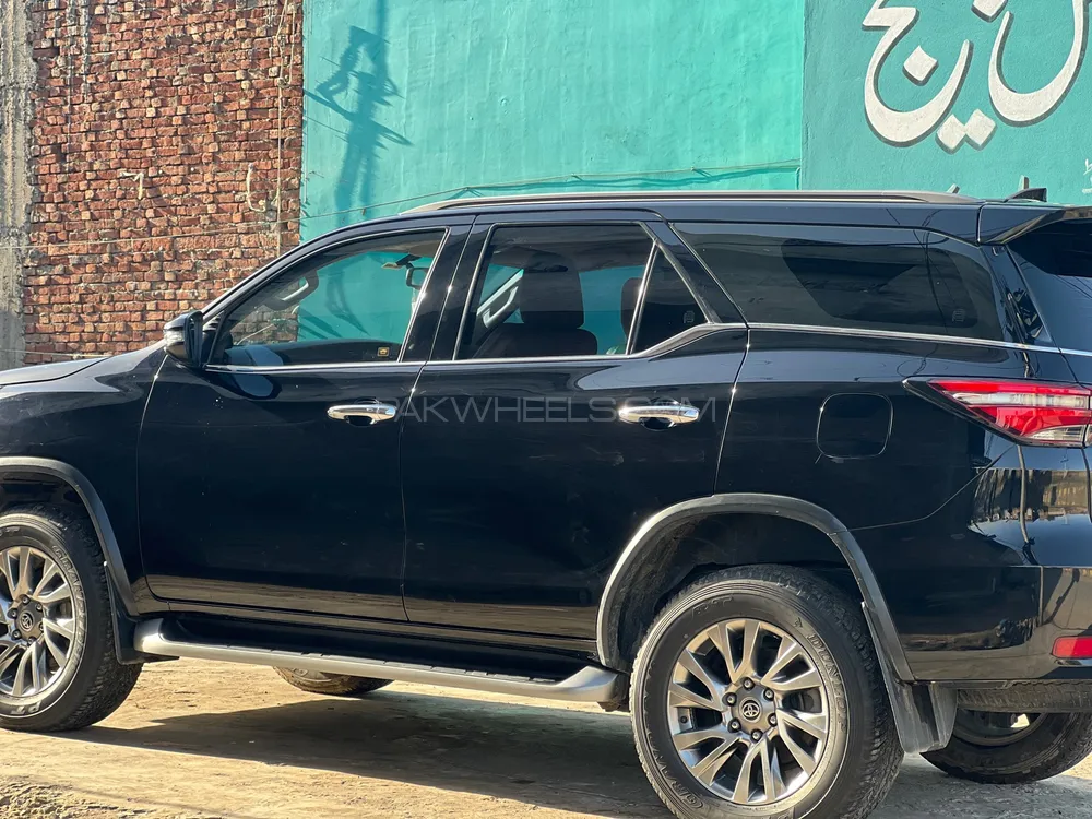 Toyota Fortuner 2021 for Sale in Sialkot Image-1