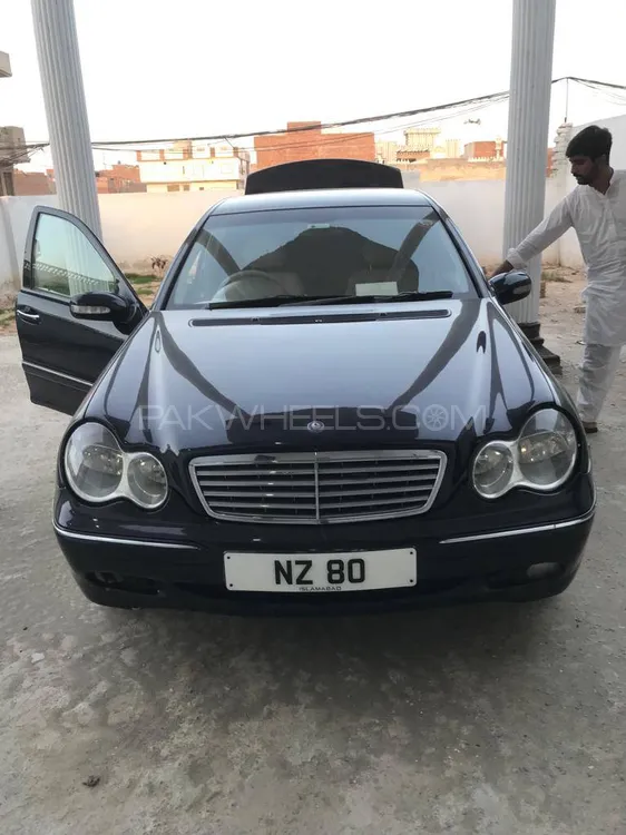 Mercedes Benz C Class 2003 for Sale in Sangla Hills Image-1
