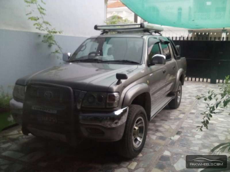 Toyota Hilux 2004 for Sale in Sargodha Image-1