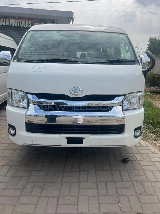 Toyota Hiace 2017 for Sale in Sara-E-Alamgir Image-1
