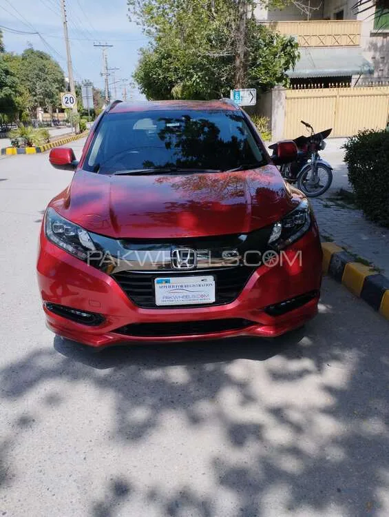 Honda Vezel 2017 for Sale in Peshawar Image-1