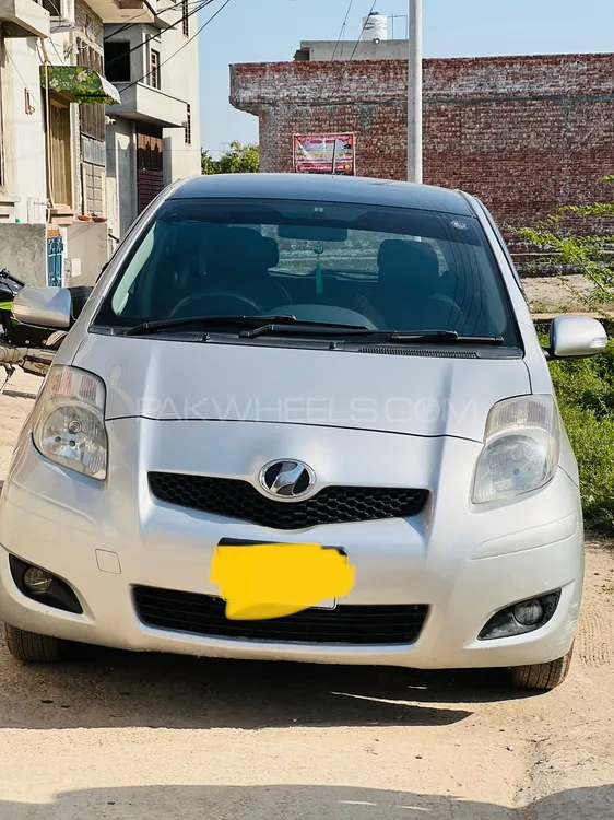 Toyota Vitz 2009 for Sale in Gujranwala Image-1