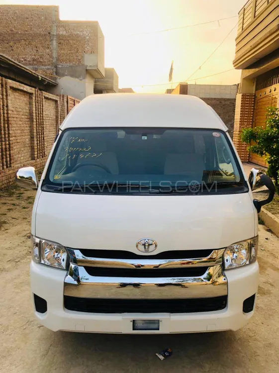 Toyota Hiace 2017 for Sale in Peshawar Image-1