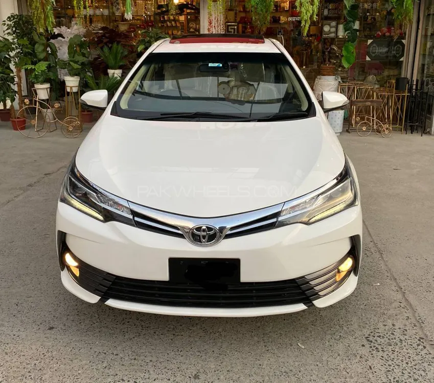 Toyota Corolla 2017 for Sale in Abbottabad Image-1