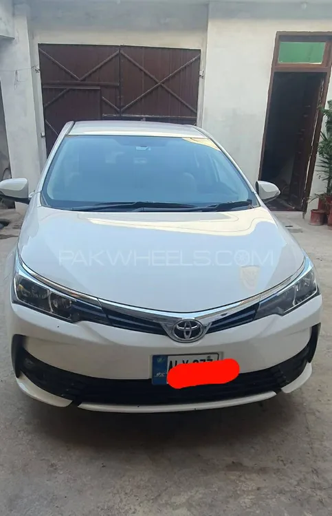 Toyota Corolla 2018 for Sale in Kohat Image-1
