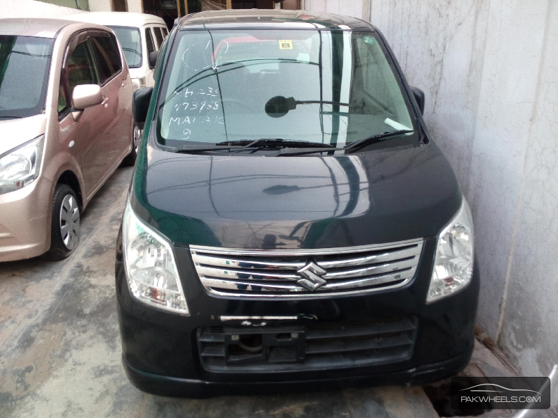 Daihatsu Atrai Wagon 2011 for Sale in Lahore Image-1