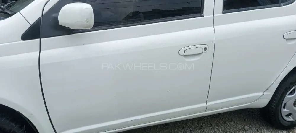Toyota Vitz 2002 for Sale in Islamabad Image-1