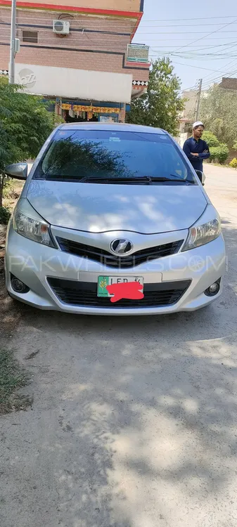 Toyota Vitz 2011 for Sale in Sargodha Image-1