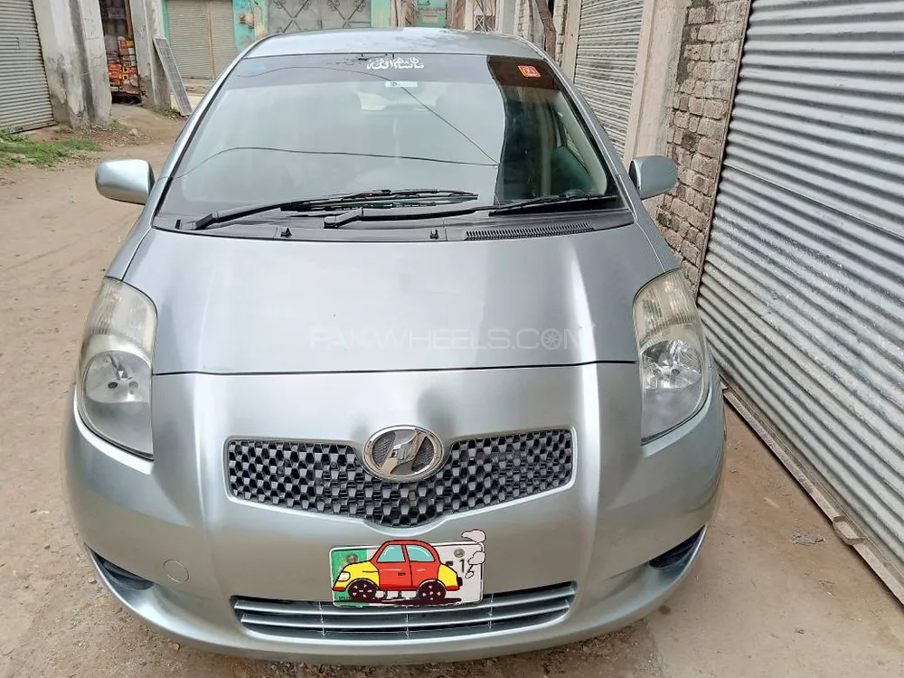 Toyota Vitz 2007 for Sale in Swabi Image-1