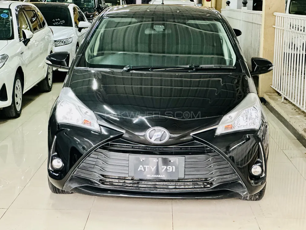 Toyota Vitz 2018 for Sale in Peshawar Image-1
