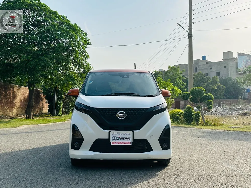 Nissan Dayz Highway Star 2019 for Sale in Lahore Image-1