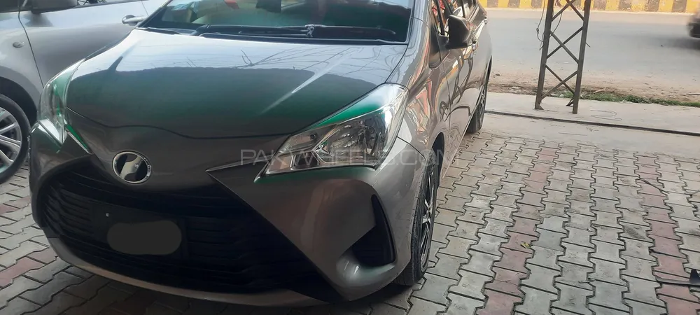 Toyota Vitz 2017 for Sale in Sahiwal Image-1