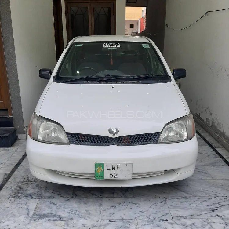 Toyota Platz F 1.0 2002 for sale in Lahore | PakWheels