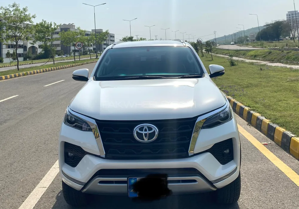 Toyota Fortuner 2021 for Sale in Islamabad Image-1