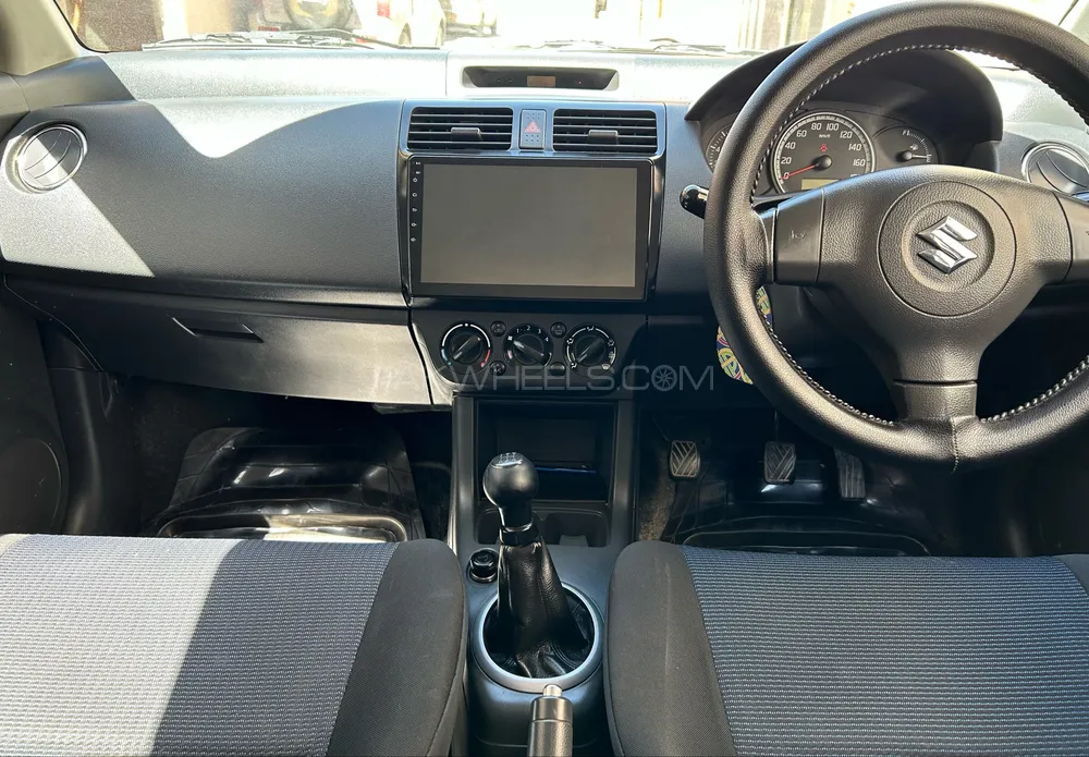 Suzuki Swift 2010 for Sale in Quetta Image-1