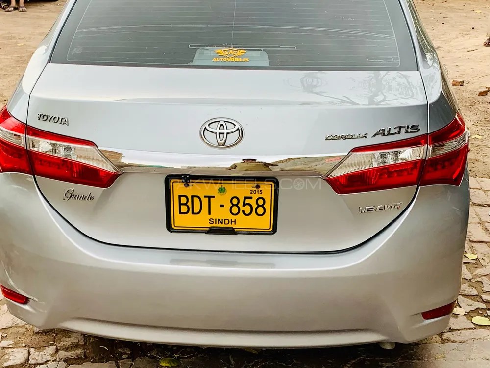Toyota Corolla 2015 for Sale in Rahim Yar Khan Image-1