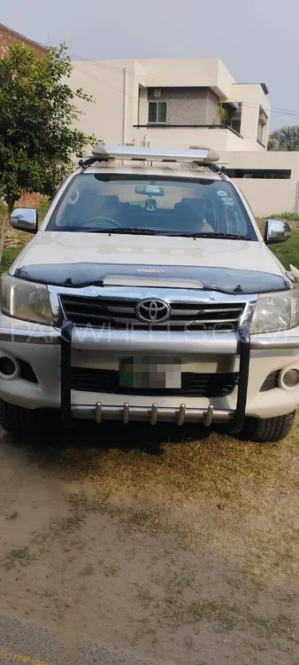Toyota Hilux 2013 for Sale in Lahore Image-1