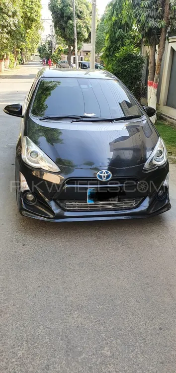 Toyota Aqua 2016 for Sale in Gujranwala Image-1