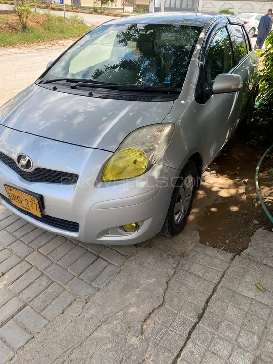 Toyota Vitz 2010 for Sale in Islamabad Image-1